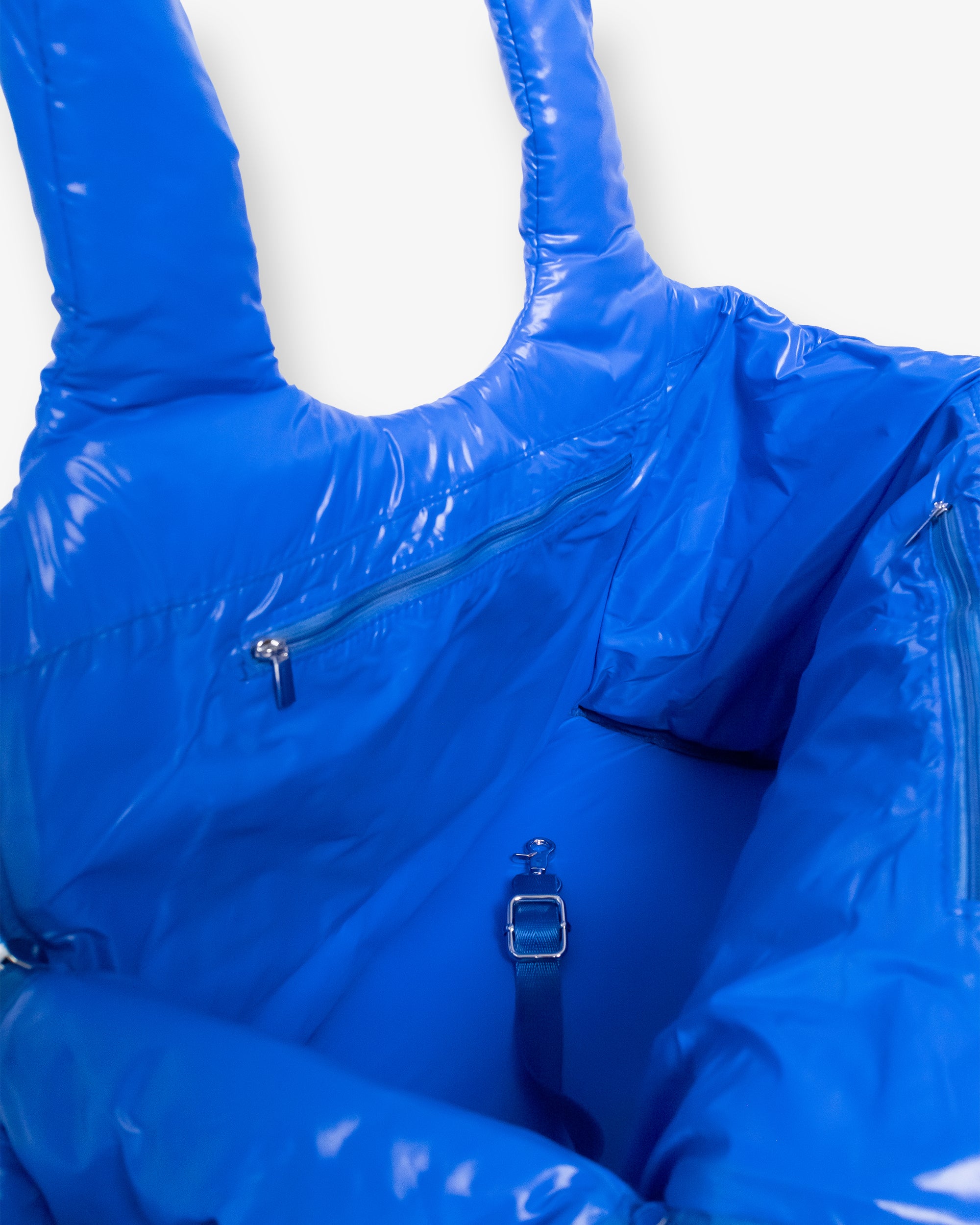 COMING SOON – Blue City Dog Carrier